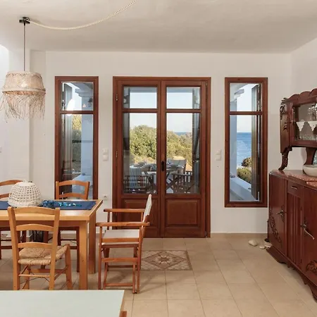 Apiliotis Sunrise ヴィラ *