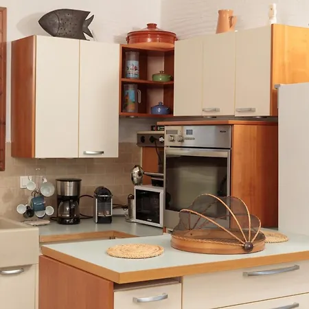 Apiliotis Sunrise ヴィラ *