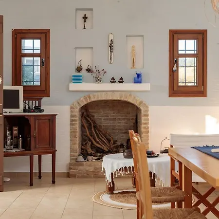 Apiliotis Sunrise ヴィラ