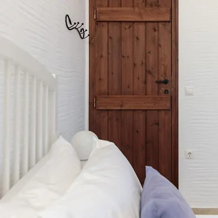 Apiliotis Sunrise Holiday home